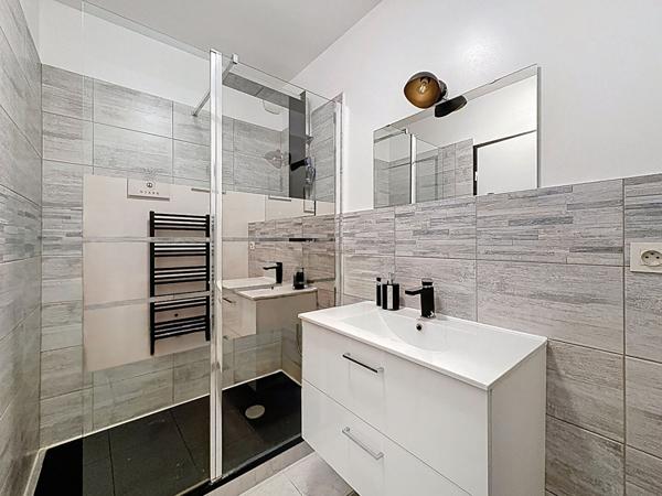 Appartement Nantes 3 pièce(s) 67.5 m2, bourg de Saint Joseph de Porterie