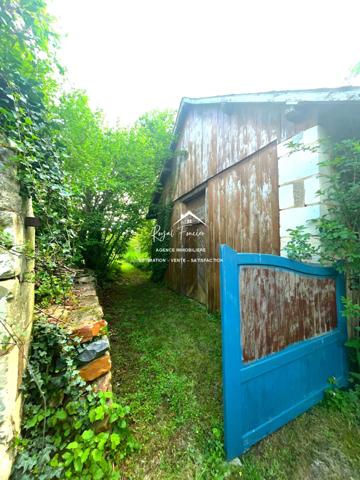 Maison de village à la campagne