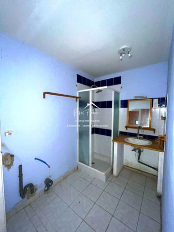 Maison de village à la campagne