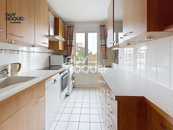 EAUBONNE Appartement 4 pièces 2/3 chambres 80m² avec Balcon - une cave et un double Box automobile