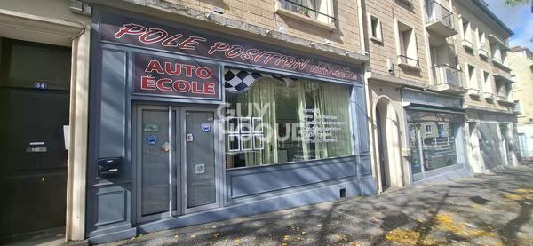 Local commercial MANTES-LA-JOLIE 51 m2