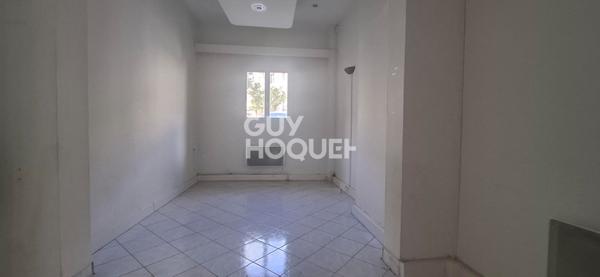 Local commercial MANTES-LA-JOLIE 51 m2