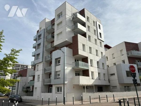 GRAND QUEVILLY - Provinces Appartement T1 vendu loué avec parking.