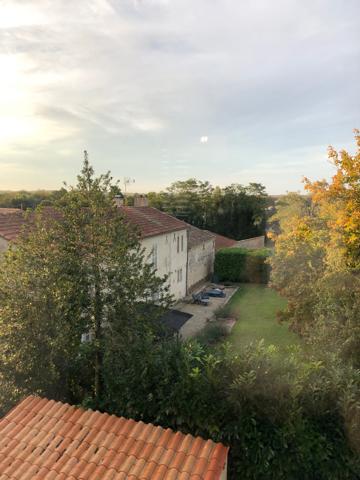 Maison de 160m2 5 chambres à Ardillières proche Aigrefeuille