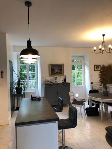 Maison de 160m2 5 chambres à Ardillières proche Aigrefeuille