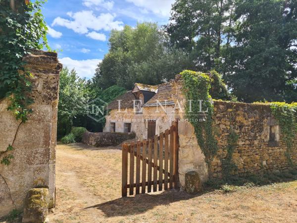 Logis des XVe et XVIe siècles sur 8 hectares ou 29 hectares