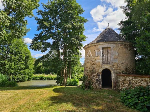 Logis des XVe et XVIe siècles sur 8 hectares ou 29 hectares