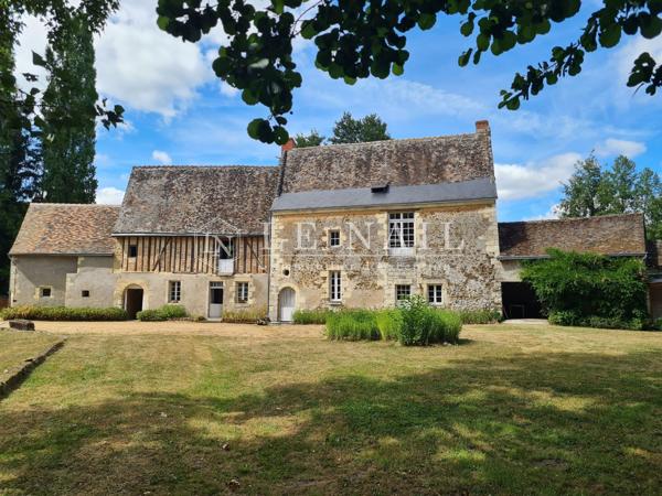 Logis des XVe et XVIe siècles sur 8 hectares ou 29 hectares