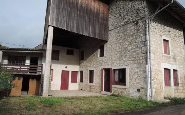 Maison à vendre    5 pièces • 146 m2 Songieu