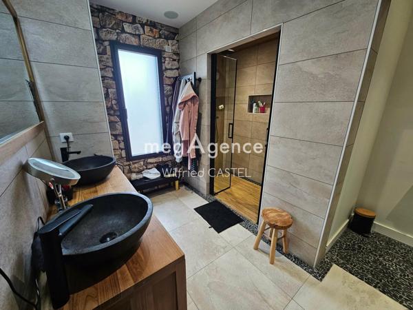 Maison à Les Sables-d'Olonne, 85100 - 9 pièces 255m²