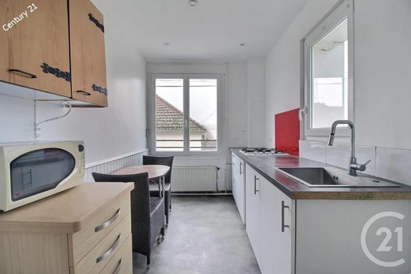 Maison à vendre  3 pièces - 65 m 2   MONTMIRAIL  - 51