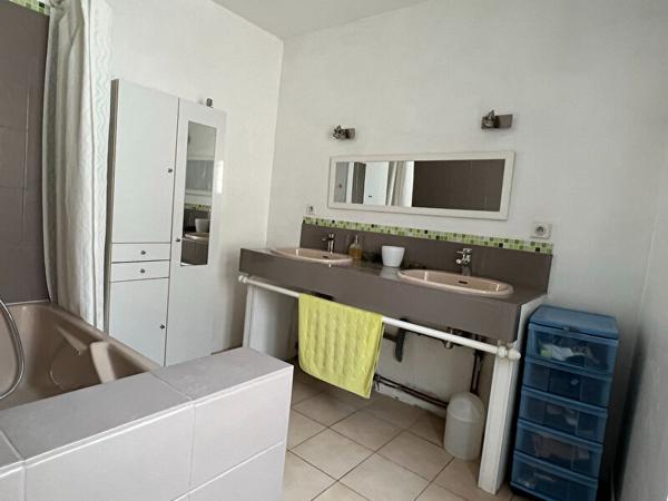 Maison de ville Civray