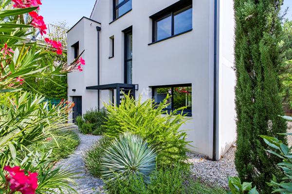 SEVRES Rive Gauche - Maison contemporaine 1 450 000 € **  - Référence  689-S