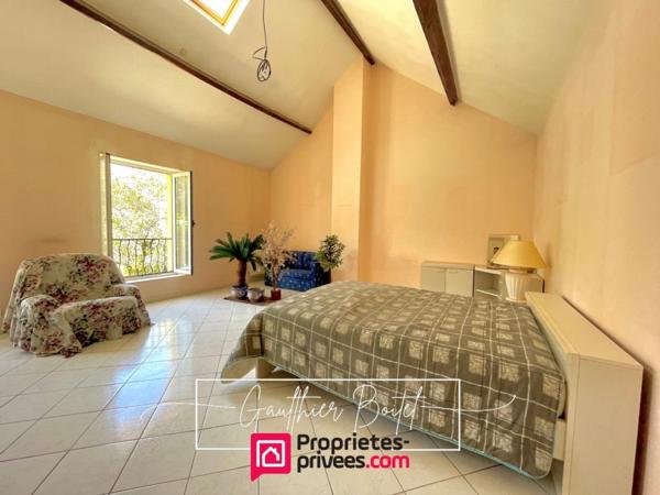 Propriété rare ? Deux maisons indépendantes dans un écrin de verdure à La Queue-en-Brie