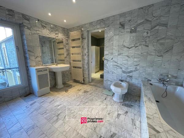 Propriété rare ? Deux maisons indépendantes dans un écrin de verdure à La Queue-en-Brie