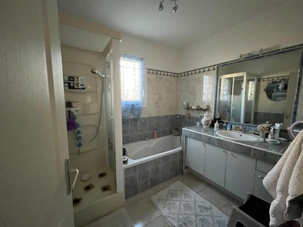 Maison à vendre |  Mèze |  4 pièces | 93,7 m²