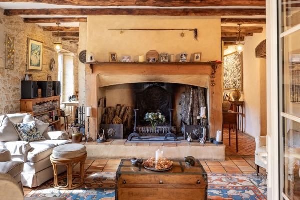 Vente Maison de luxe Les Eyzies 15 Pièces 449 m²
