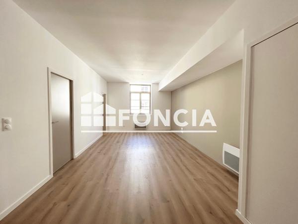 Location Appartement 2 pièces 47.59 m² - 72 BOULEVARD DU PRESIDENT CARNOT APPT 210 Agen 47000