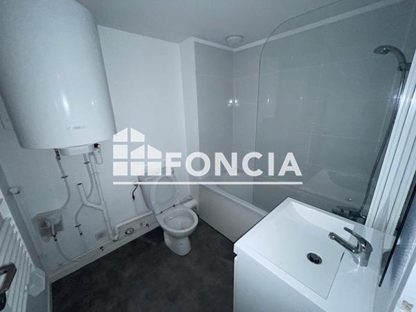 Location Appartement 2 pièces 40 m² - 41 RUE DES PONTS Nancy 54000