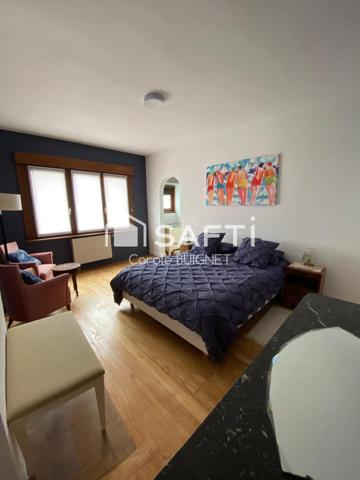 Maison 7 chambres avec extérieur et garage