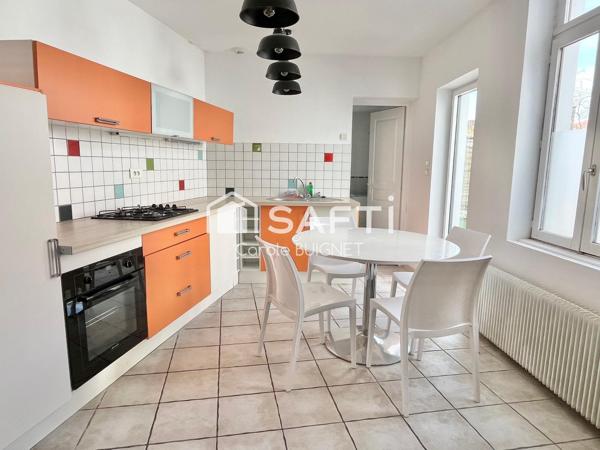 Maison 7 chambres avec extérieur et garage