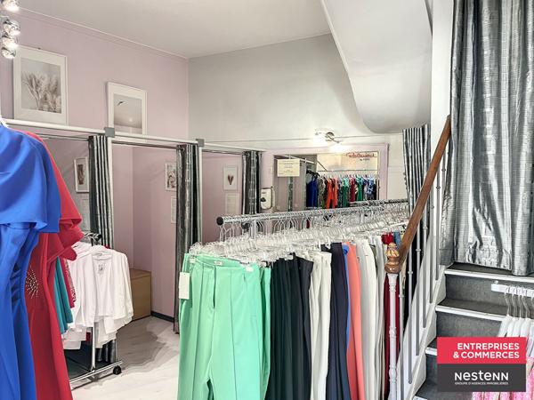 Commerce de prêt à porter en centre ville de Feurs