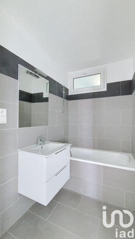 Appartement 3 pièces de 53 m² à Crosne (91560)