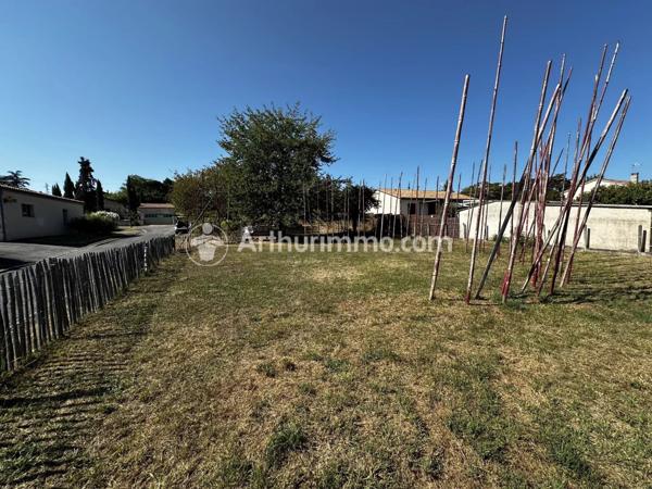 Vente Terrain 994 m2 à Neuvic