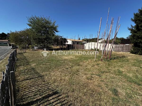 Vente Terrain 994 m2 à Neuvic