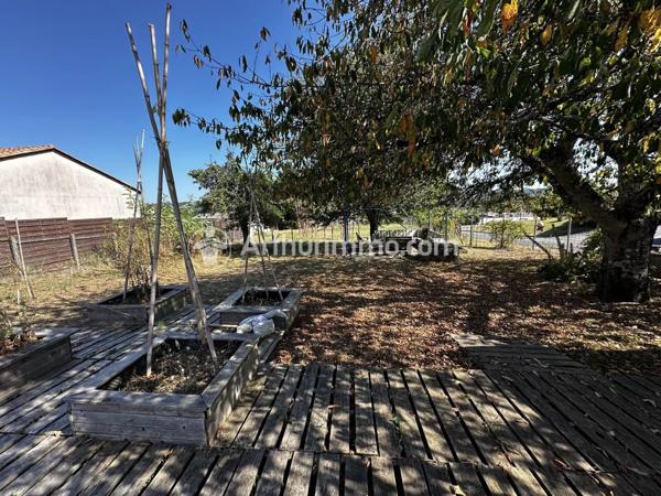 Vente Terrain 994 m2 à Neuvic