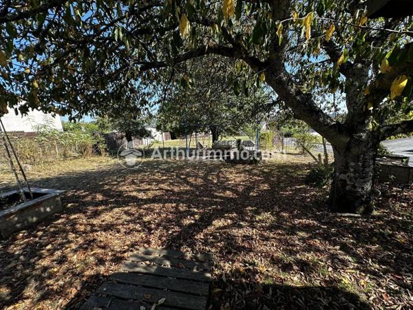 Vente Terrain 994 m2 à Neuvic