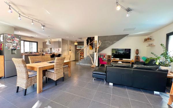 Maison à vendre    4 pièces •  Béziers