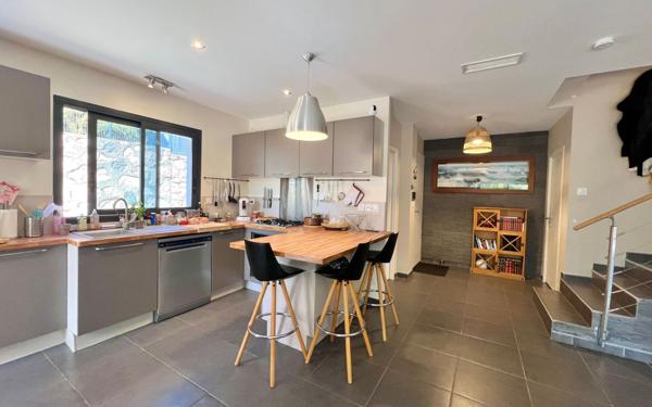 Maison à vendre    4 pièces •  Béziers