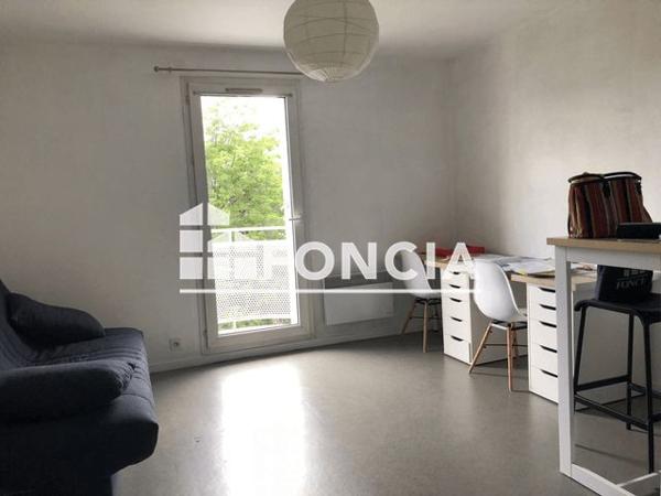 Location Studio 25.35 m² - 28 AVENUE LEON BLUM Clermont Ferrand 63000