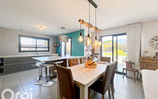 Maison à vendre    6 pièces •  Bons-en-Chablais