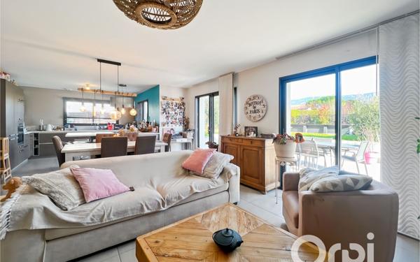 Maison à vendre    6 pièces •  Bons-en-Chablais