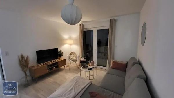 Appartement à louer 2 pièces 43.9m² Montlouis-sur-Loire (37270)