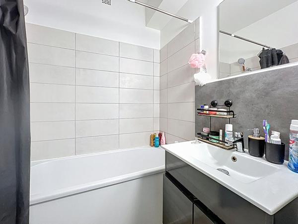 Appartement Suresnes 3 pièce(s) 62 m2