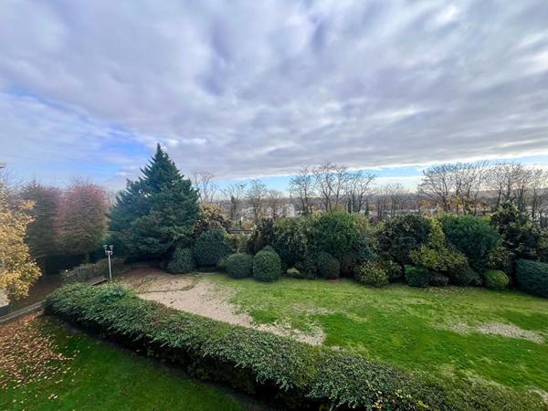 Appartement Suresnes 3 pièce(s) 62 m2