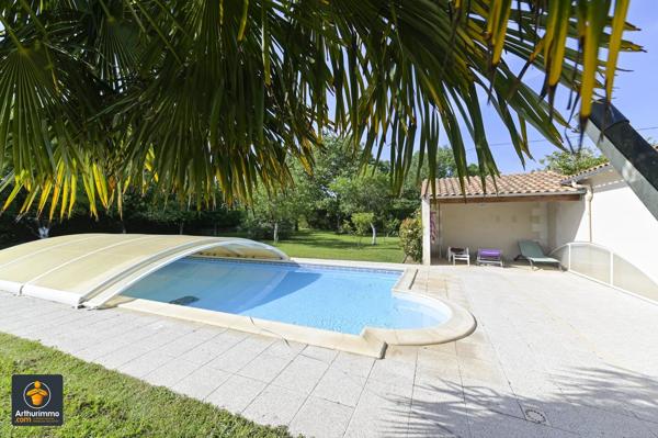 Vente                                                      Maison
                        
                     7 pièces                      292 m2                     à Vallans
