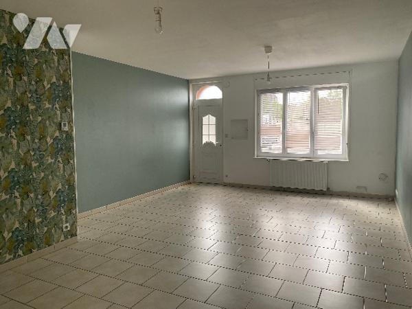 Maison à Saint Amand les Eaux  environ de 110 m² habitable sur une parcelle de 418 m²