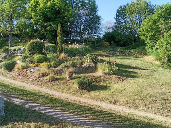 Le Pertuis(43), maison de 120 m2 habitables, 3 chambres, piscine sur 3.444 m2 de terrain