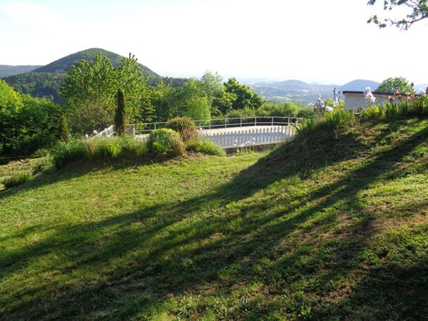 Le Pertuis(43), maison de 120 m2 habitables, 3 chambres, piscine sur 3.444 m2 de terrain