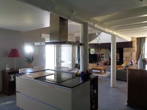 Le Pertuis(43), maison de 120 m2 habitables, 3 chambres, piscine sur 3.444 m2 de terrain