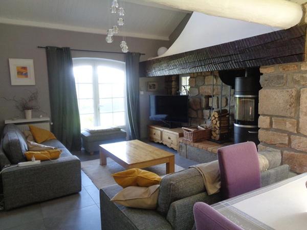 Le Pertuis(43), maison de 120 m2 habitables, 3 chambres, piscine sur 3.444 m2 de terrain