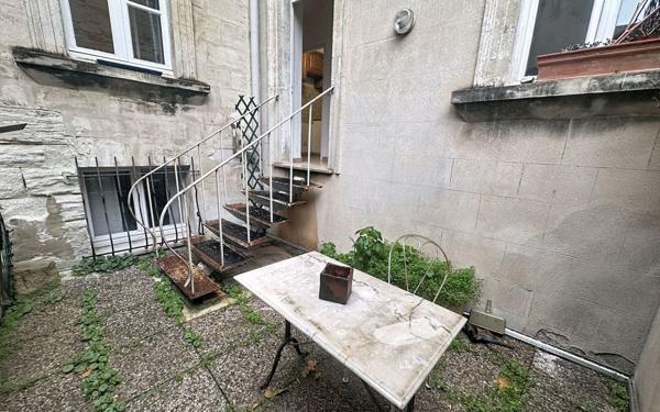 Appartement à vendre    2 pièces • 61 m2 Avignon