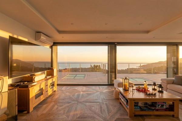 Vente Maison de luxe Carqueiranne 9 Pièces 260 m²