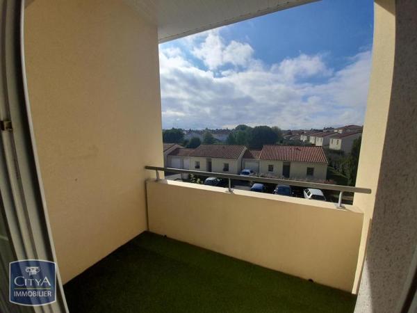 Appartement à louer 2 pièces 47.76m² Tarbes (65000)
