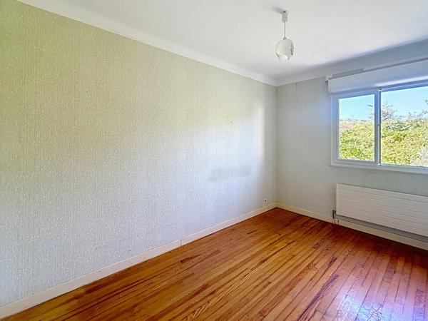 MAISON FAMILIALE À PAMIERS AVEC 5 CHAMBRES ET GRAND TERRAIN