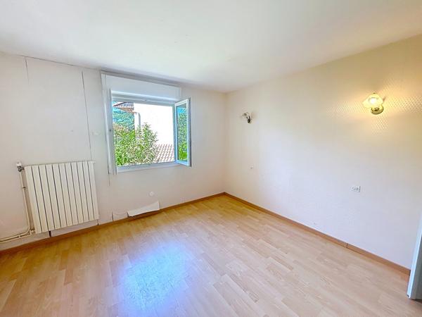 MAISON FAMILIALE À PAMIERS AVEC 5 CHAMBRES ET GRAND TERRAIN